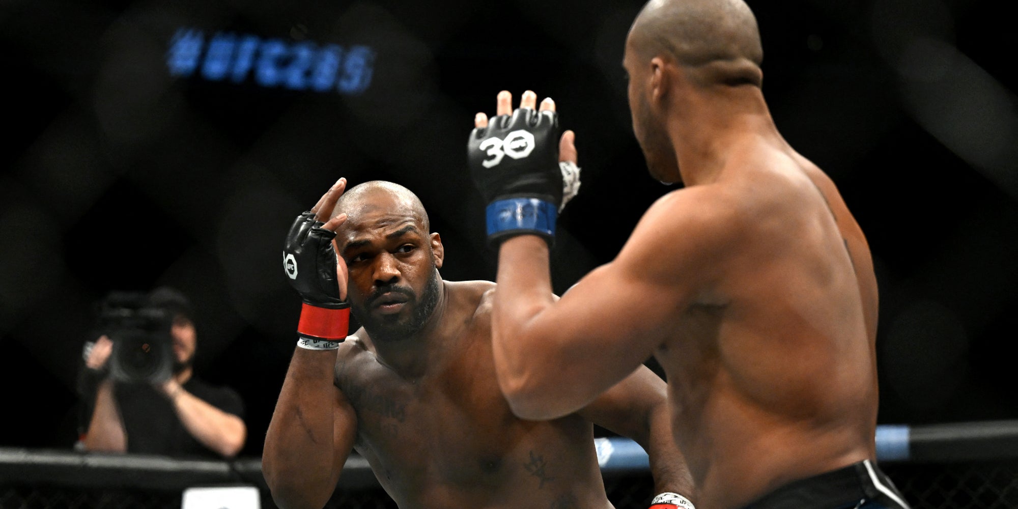 Jon Jones lors de son dernier combat face à Ciryl Gane, le 4 mars 2023 à la T-Mobile Arena de Las Vegas.