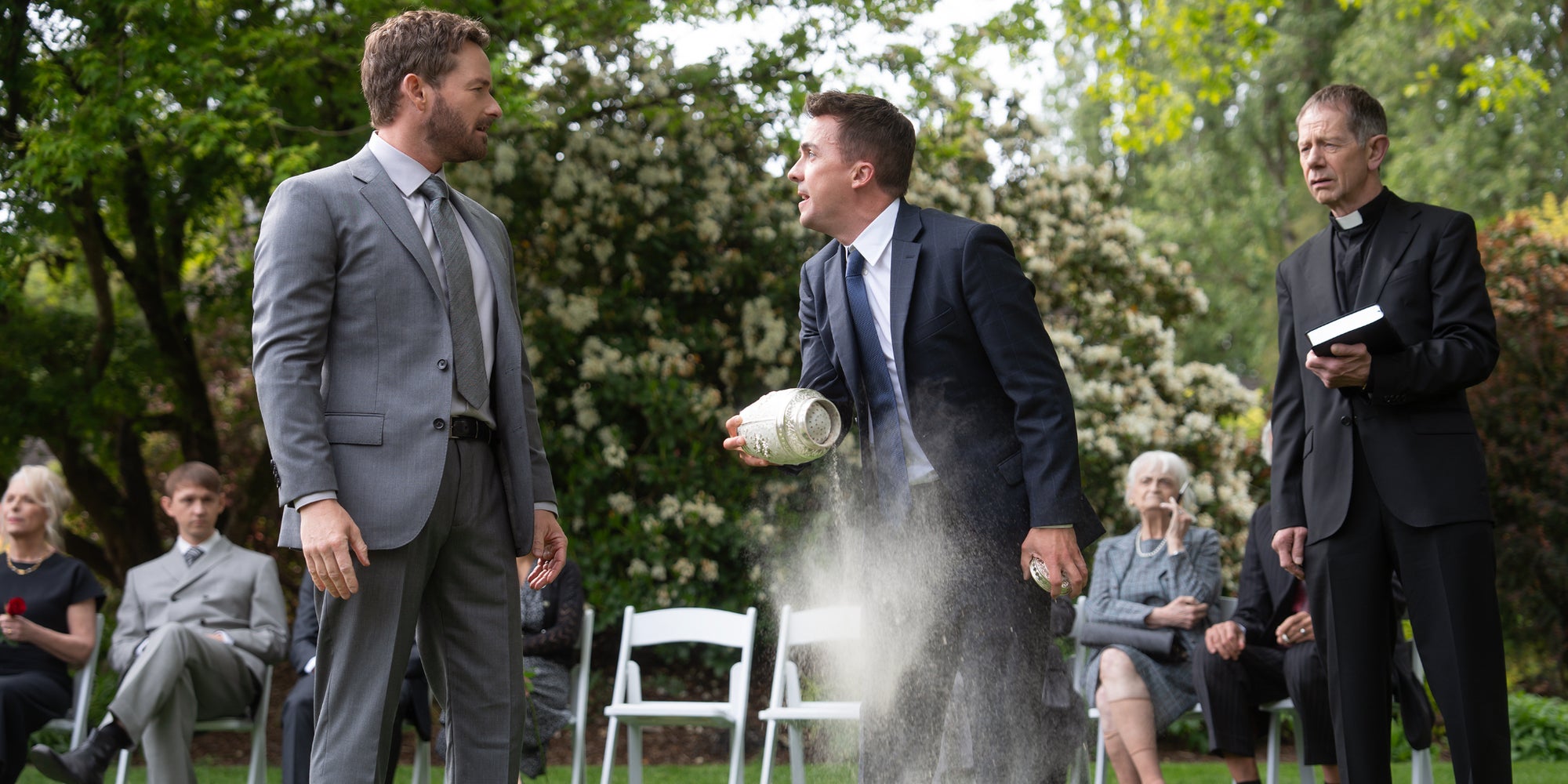 Francis (Christopher Masterson) et Malcolm (Frankie Muniz) dans le revival "Malcolm : rien n’a changé".