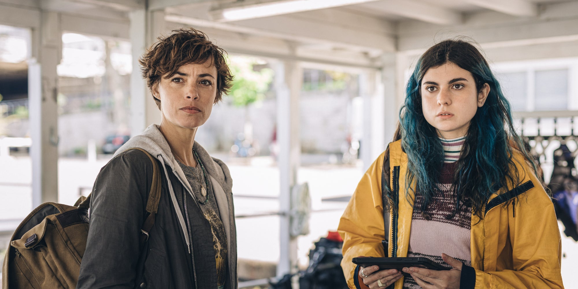 Bérénice Bejo et Léa Léviant dans ''Sous la Seine'', à voir dès maintenant sur Netflix. 