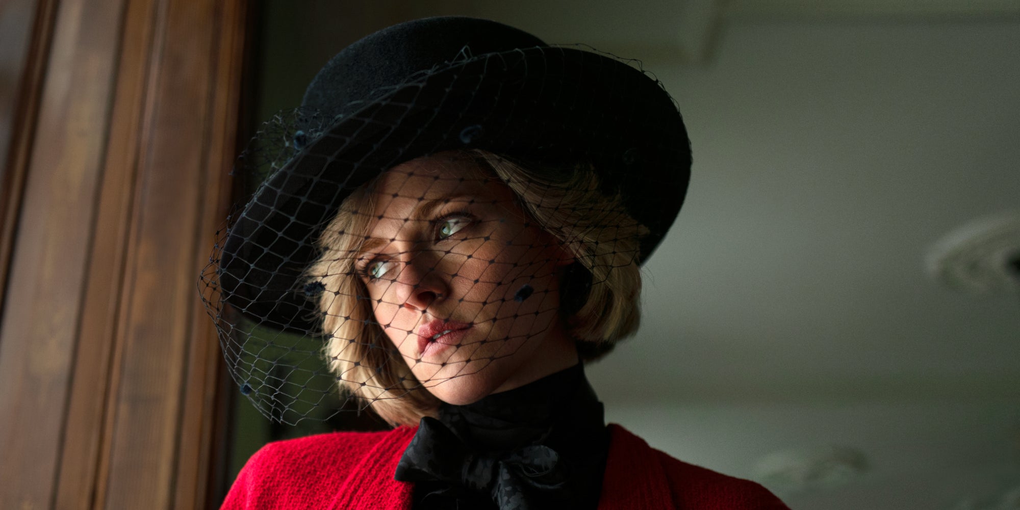 Kristen Stewart porte de nombreuses tenues iconiques de Lady Di dans le film Spencer