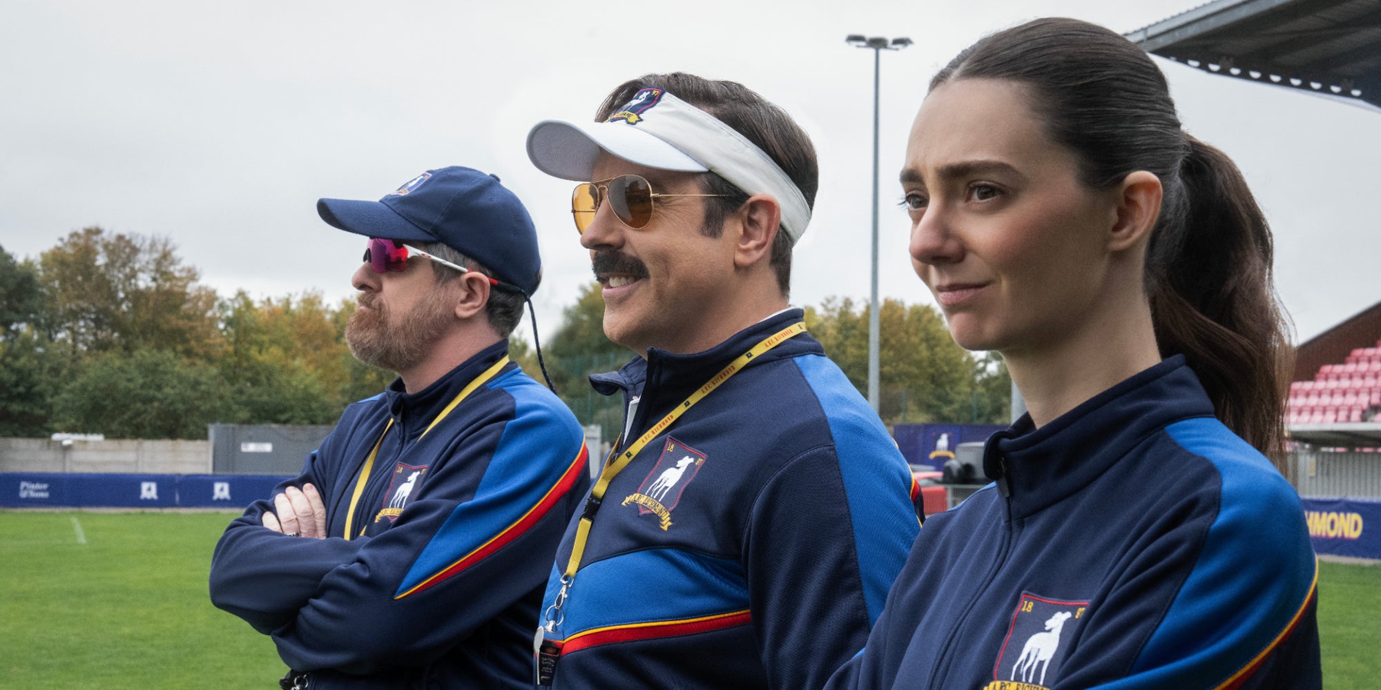 Brendan Hunt, Jason Sudeikis et Tanya Reynolds dans Ted Lasso saison 4.