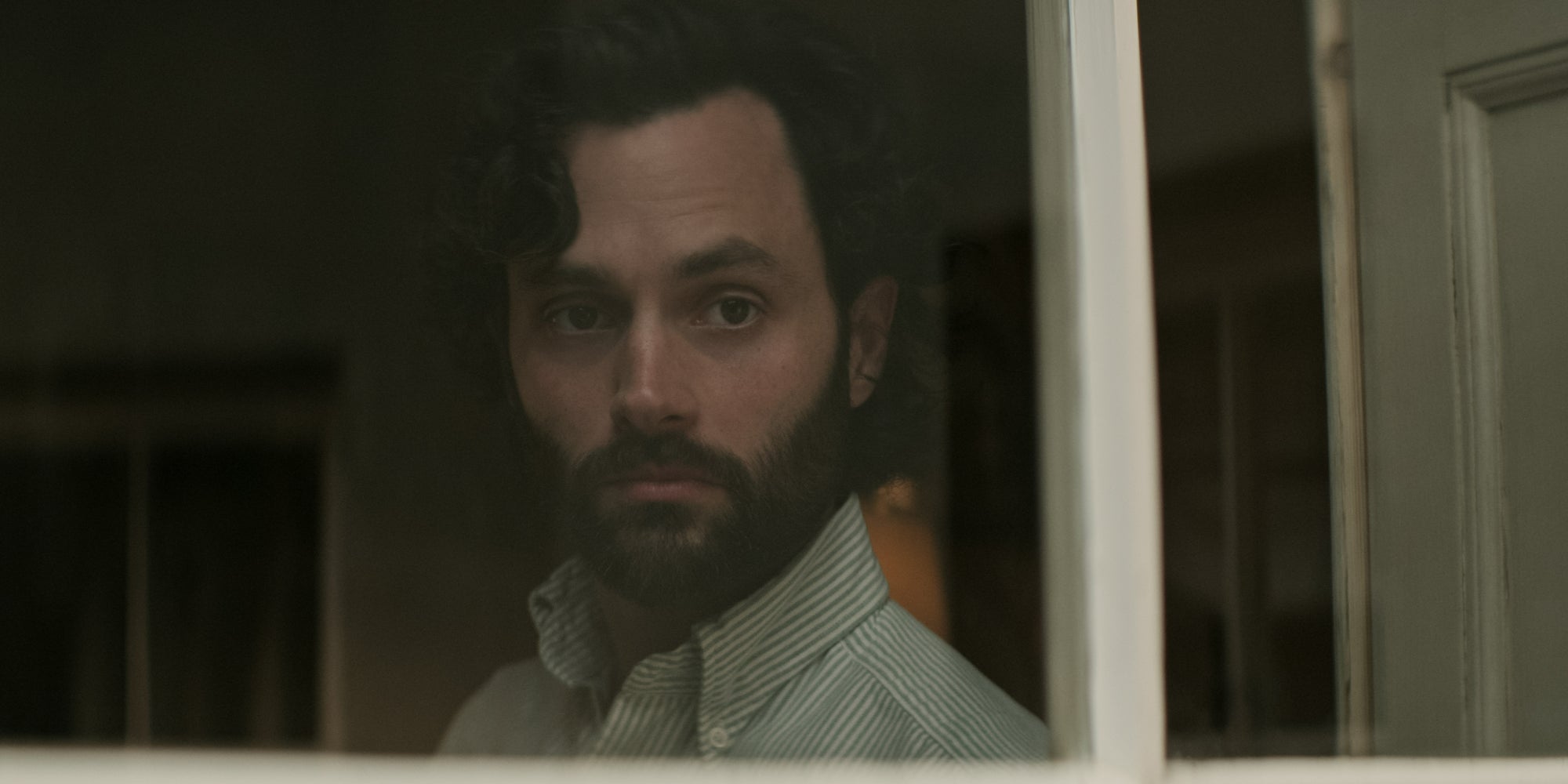 Joe Goldberg est de retour dans You, nous donnant cette fois rendez-vous en Europe...