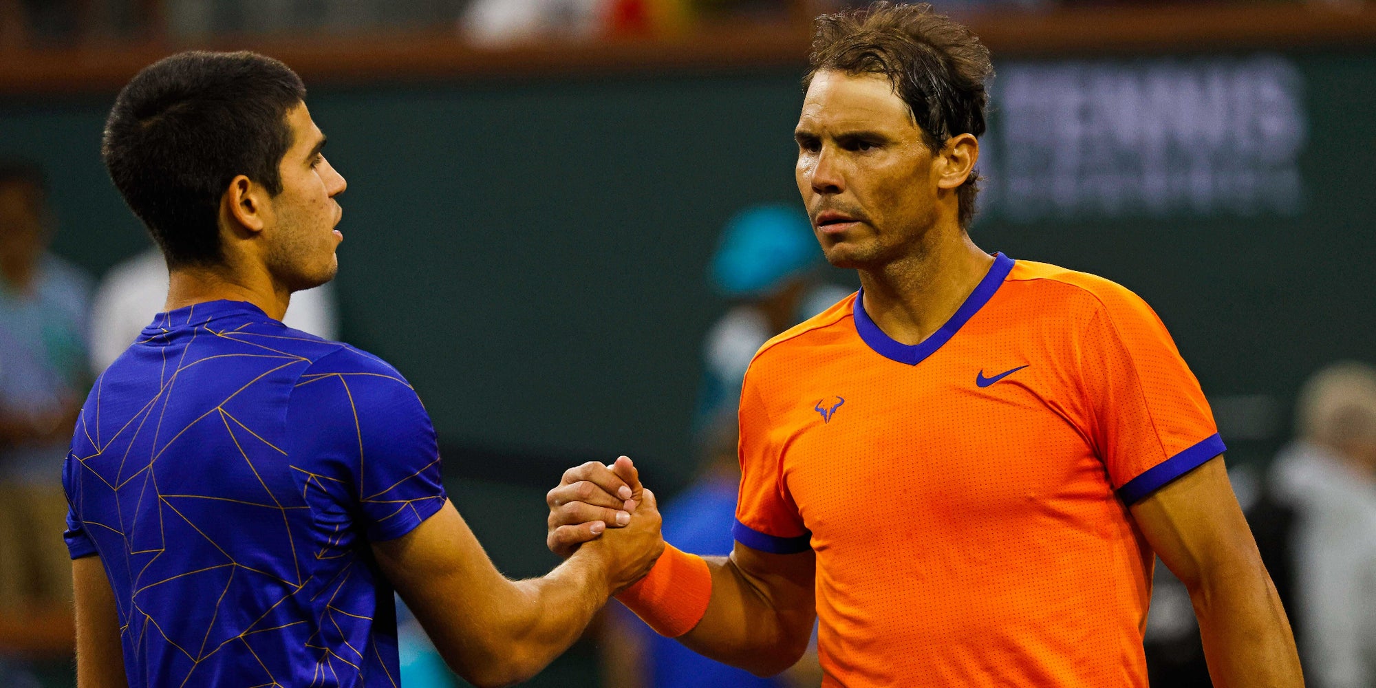 Rafael Nadal et Carlos Alcaraz lors du Masters 1000 d'Indian Wells (Californie), le 19 mars 2022.