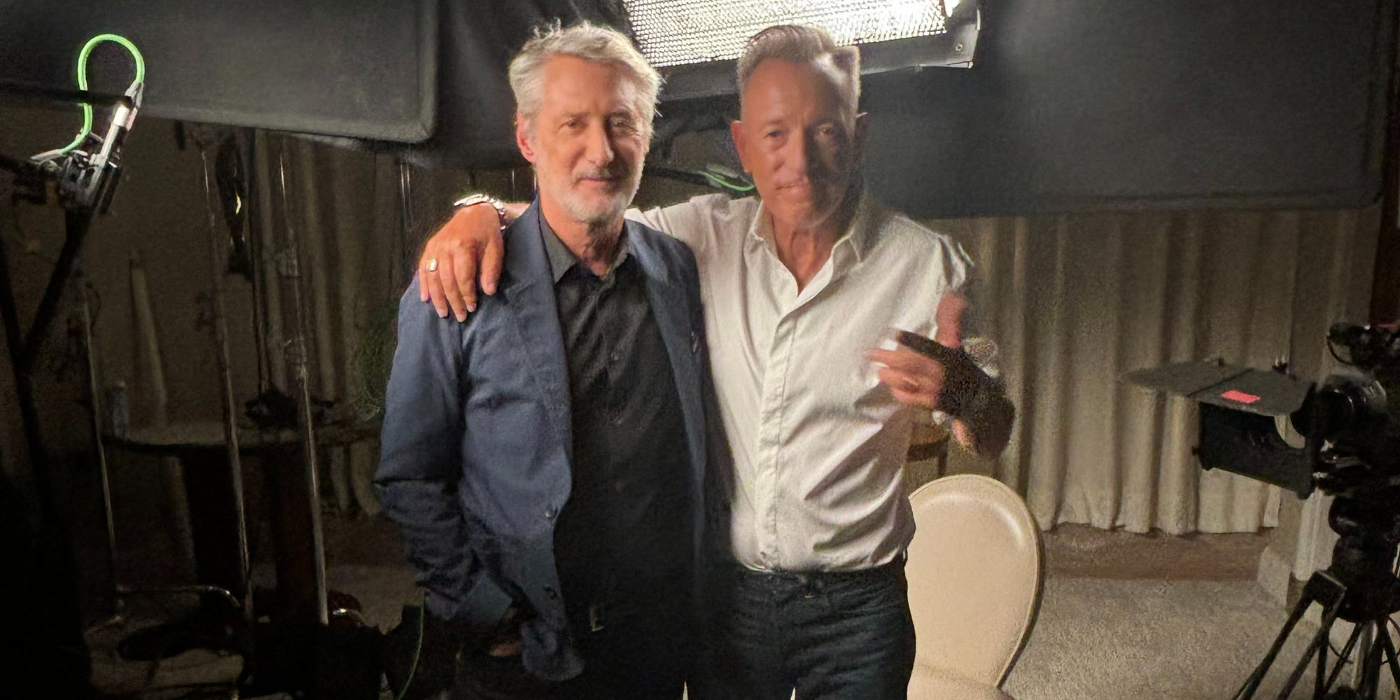 Antoine De Caunes est le seul en France à avoir pu échanger avec le chanteur pour la sortie événement du documentaire Disney+.