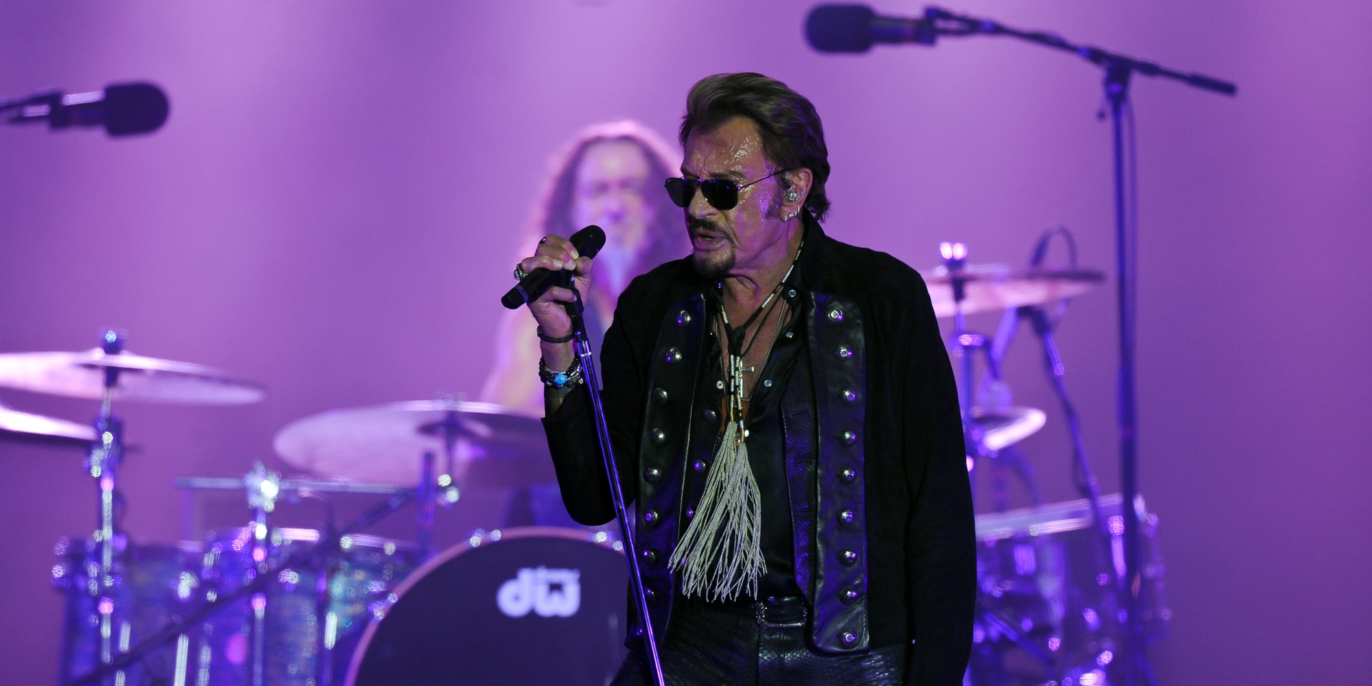 Le chanteur Johnny Hallyday sur la scène des Francofolies en 2015.