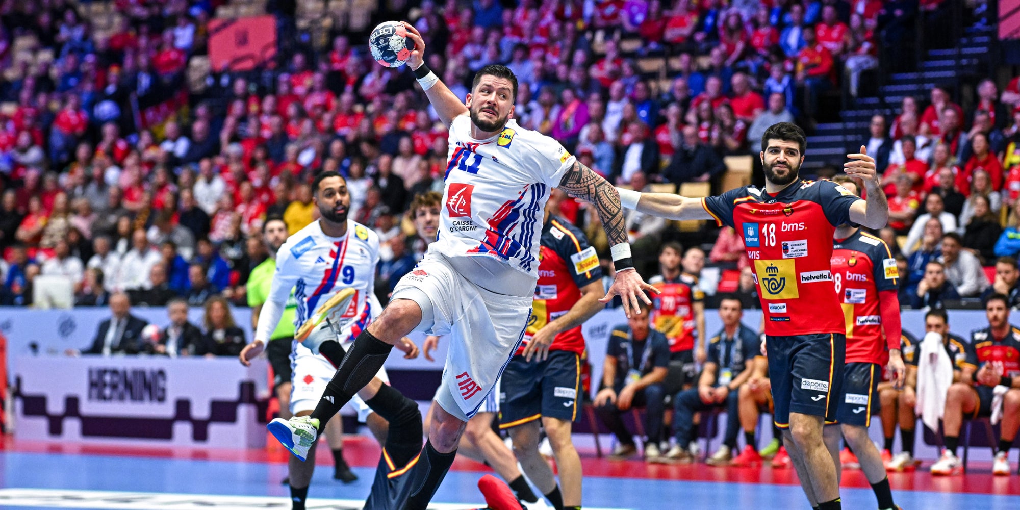 Nicolas Tournat lors du match entre la France et l’Espagne, le 26 janvier 2026 à la Jyske Bank Boxen Arena de Herning (Danemark), dans le cadre de l’Euro EHF 2026.
