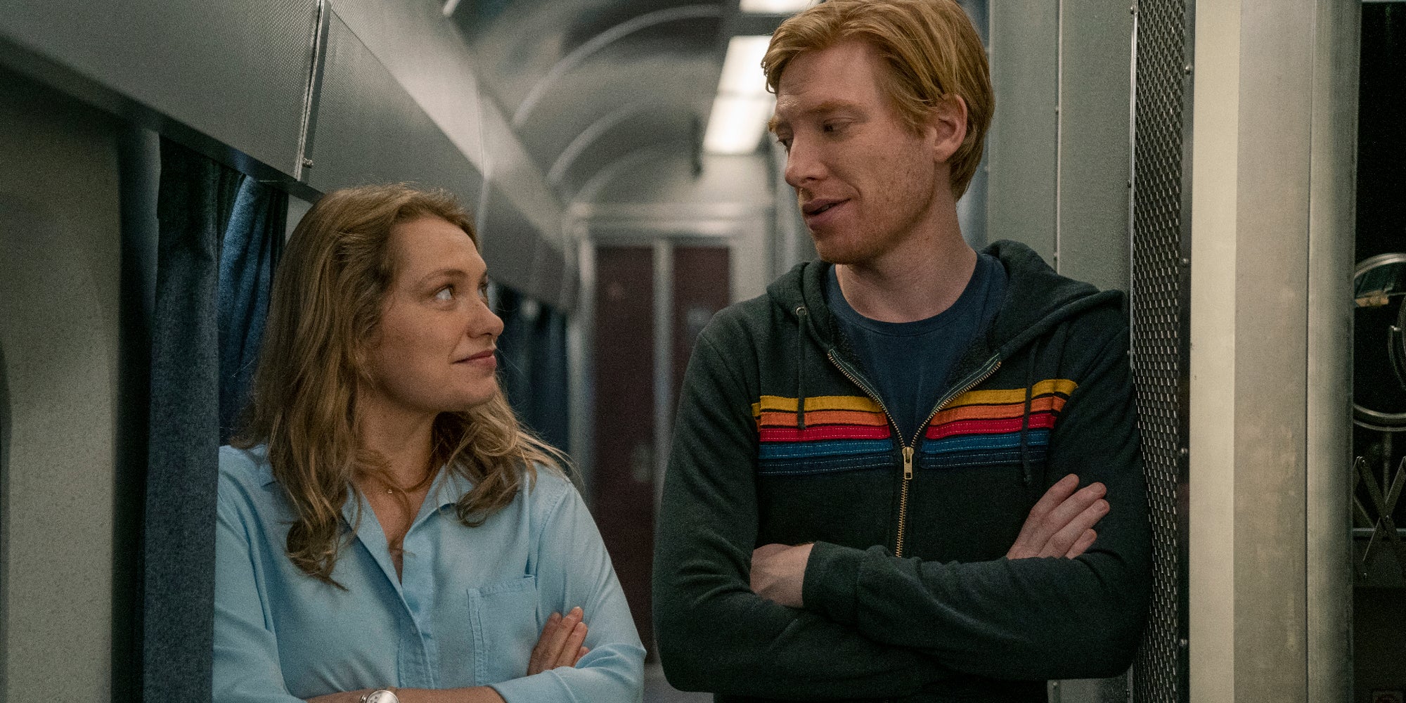 Suivez Merritt Wever et Domhnall Gleeson dans leur folle escapade sur OCS.