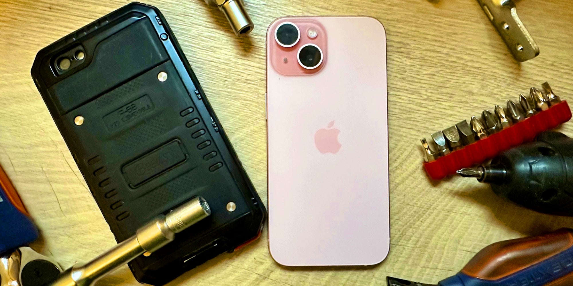 On vous éclaire sur les différences entre l’indice de réparabilité et l’indice de durabilité d’un smartphone.