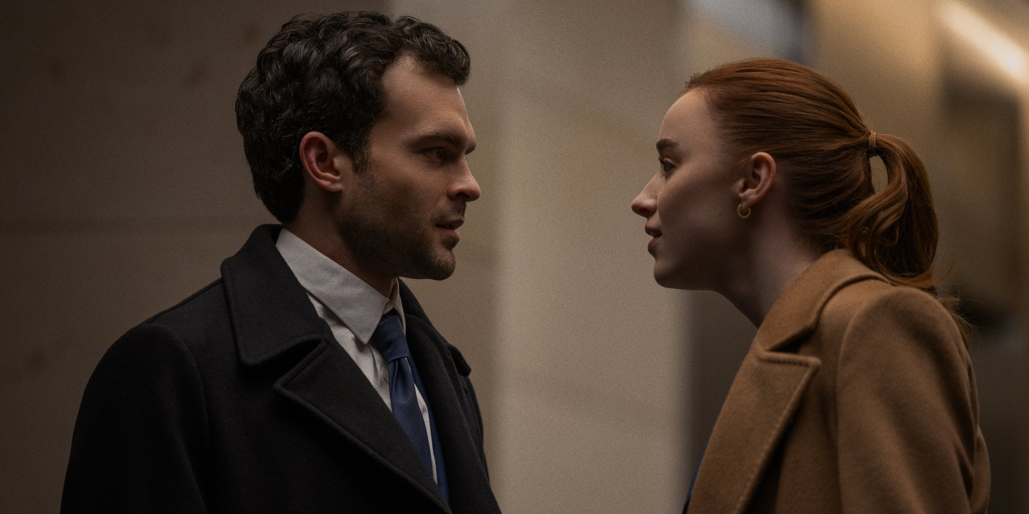 Phoebe Dynevor et Alden Ehrenreich sont à l'affiche d'un thriller hot, à venir sur Netflix.
