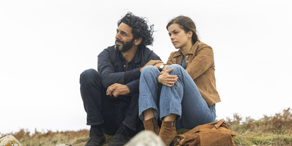 Dans "Vortex", Tomer Sisley joue Ludovic Béguin, capitaine de police qui retrouve sa femme dans une faille spatio-temporelle... 