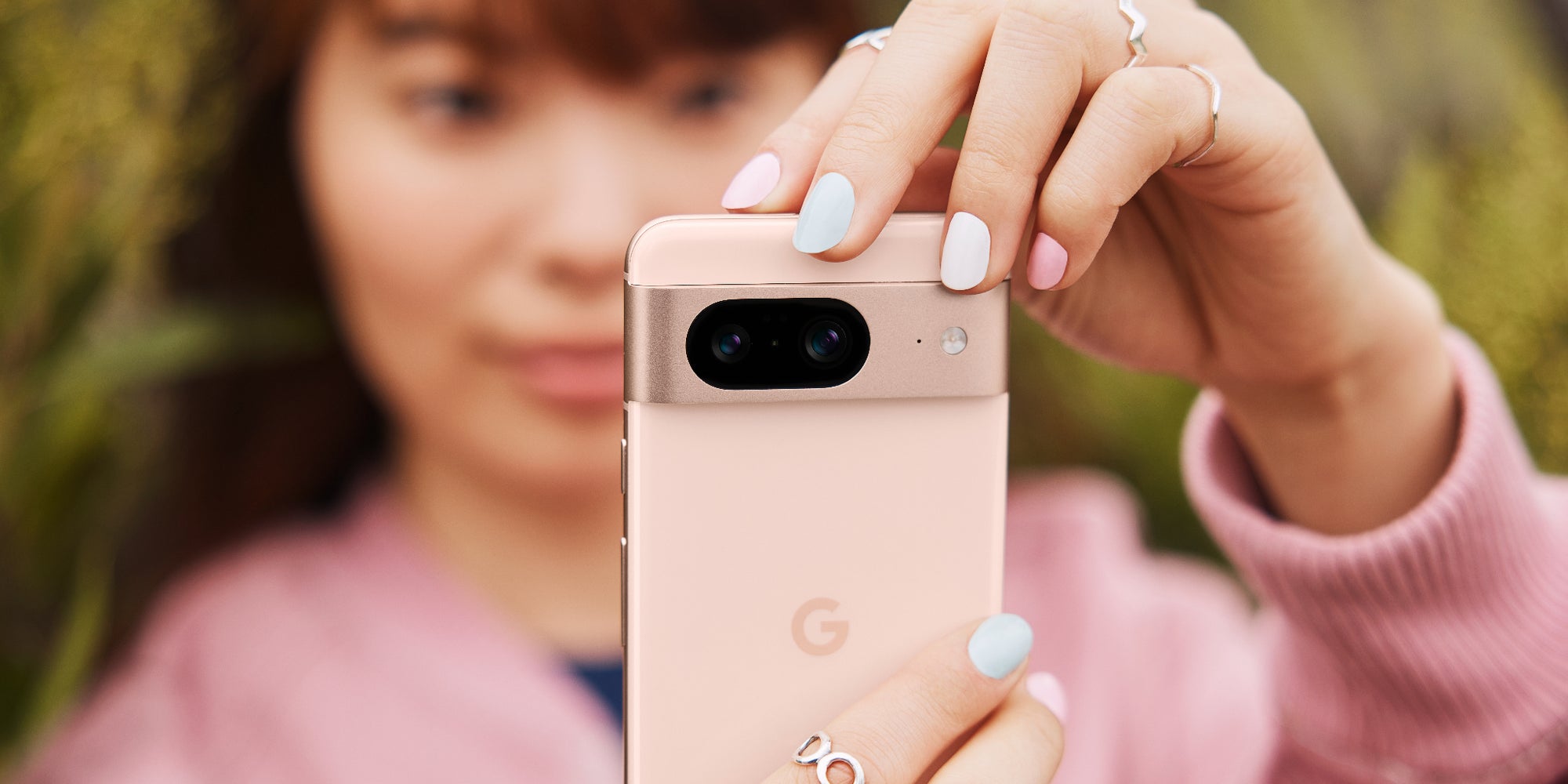 Le Pixel 8 dans son coloris rose, dévoilé le 4 octobre dernier par Google.