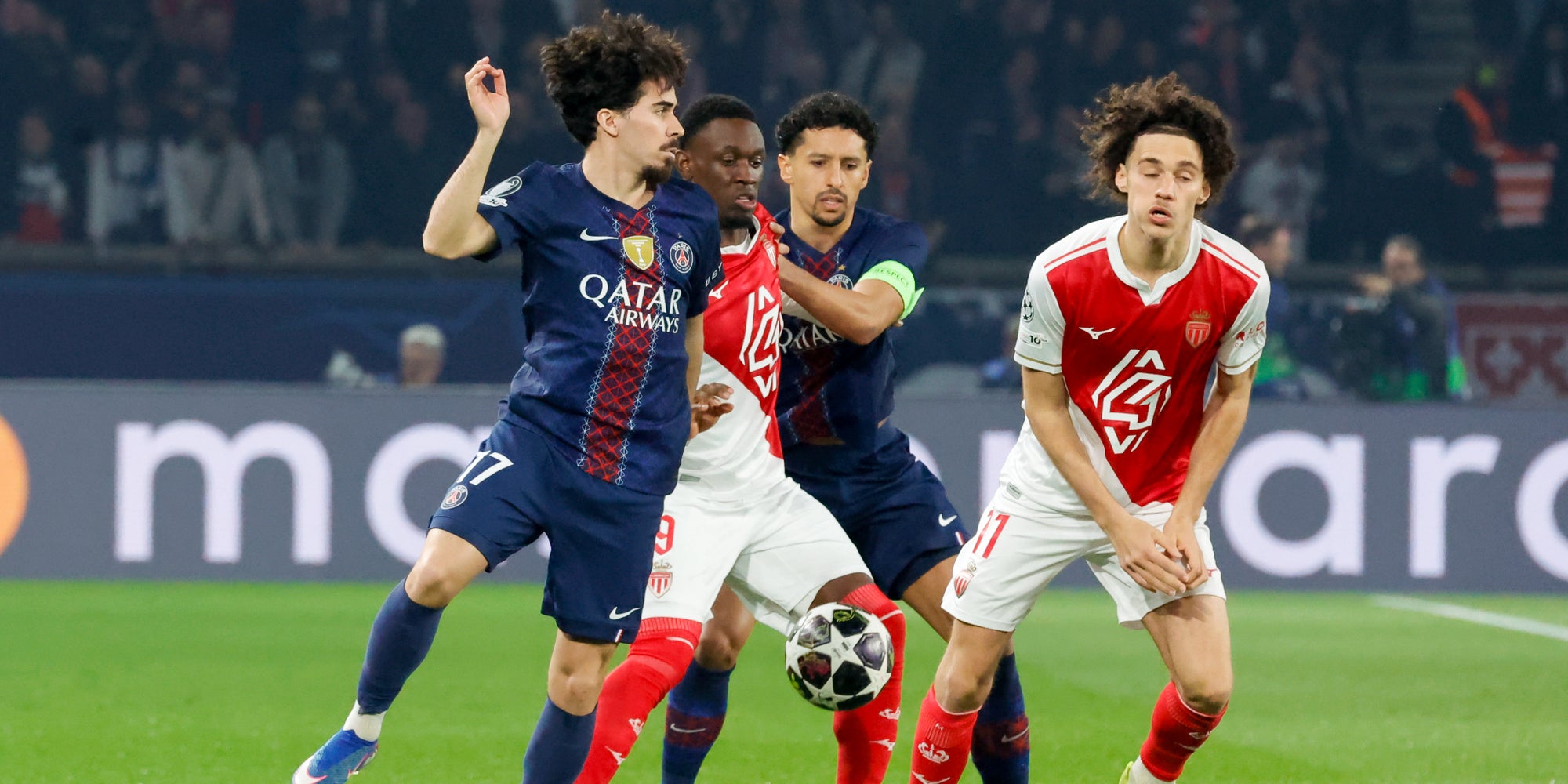 Vitinha, Balogun, Marquinhos et Akliouche lors des barrages de Ligue des Champions entre le PSG et Monaco, le 25 février au Parc des Princes (Paris).