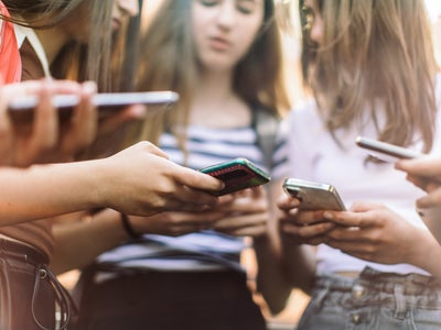 Quel smartphone offrir à un ado en 2026 ?