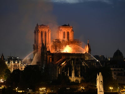 L'incendie de Notre-Dame aura droit à sa propre série