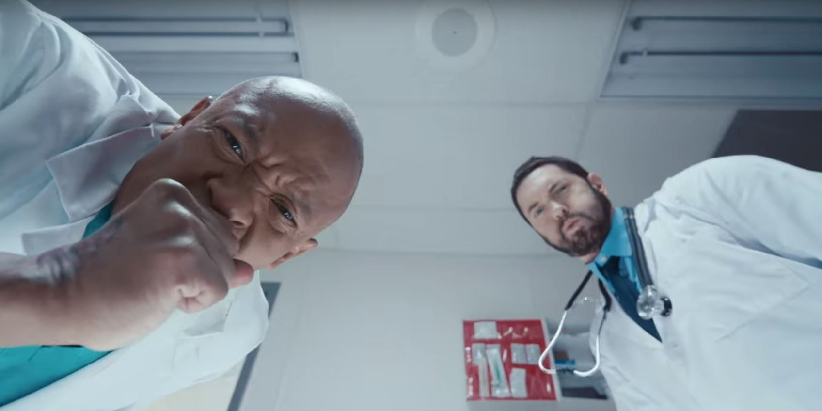 Eminem retrouve son acolyte Dr. Dre (entre autres !) dans le clip de "Godzilla".