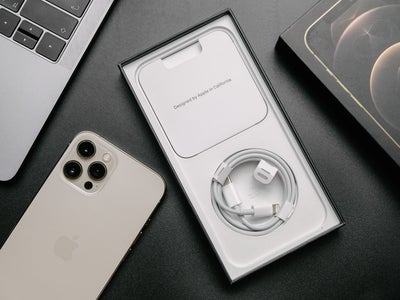 Apple dévoile l'impact environnemental de la suppression des chargeurs