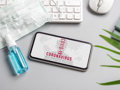 3 accessoires pour nettoyer son smartphone