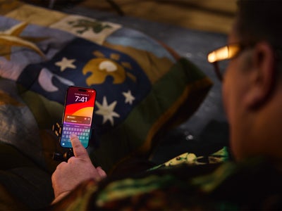 Insolite : alors qu'il va perdre l'usage de la parole, l'iPhone lui permet de conserver sa voix