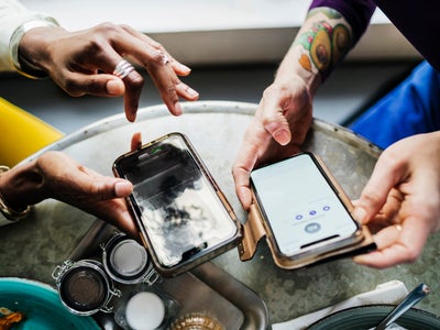 Peut-on transférer une carte eSIM d'un smartphone à un autre ?