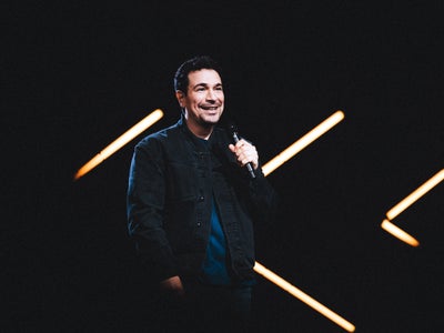 2023 : le spectacle de Yacine Belhousse est à (re)voir sur Canal+