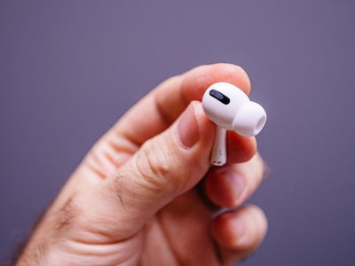Insolite : des AirPods aident la police à déjouer un cambriolage à un million d’euros