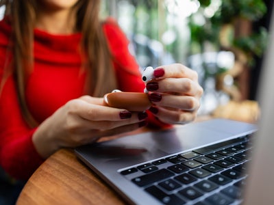 AirPods : vers un nouveau boîtier, similaire à l’iPod Nano ?