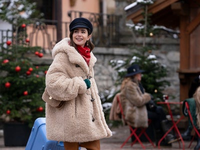 Emily in Paris : sa garde-robe accessible grâce à un outil Google