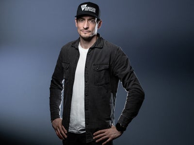 Mauvais joueurs : Claude de Koh-Lanta de retour dans un jeu de survie sur Netflix