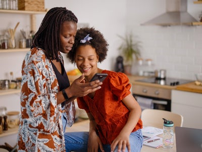 Réseaux sociaux : comment activer le contrôle parental sur les différentes plateformes ?