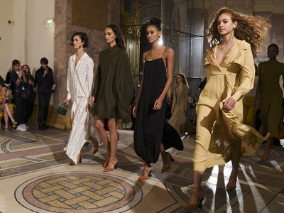 Fashion Week : Jacquemus et Apple présentent un défilé filmé à l'iPhone 16 Pro Max