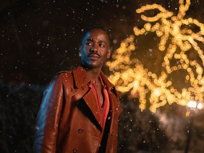 Doctor Who : cette actrice des Chroniques de Bridgerton voyage dans le temps pour Noël