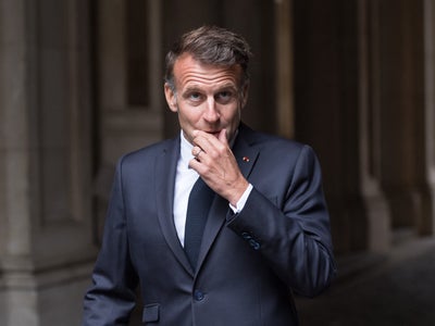 Piégée par un faux Emmanuel Macron généré à l'IA, elle perd 10 000 euros