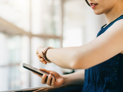 Comment afficher deux fuseaux horaires sur son écran d'accueil ou de verrouillage ?