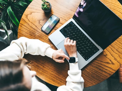 Insolite : il transforme sa montre connectée en console de jeu portable