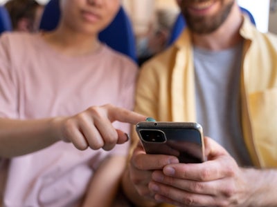 Comment protéger le contenu de son smartphone de proches un peu trop curieux ?