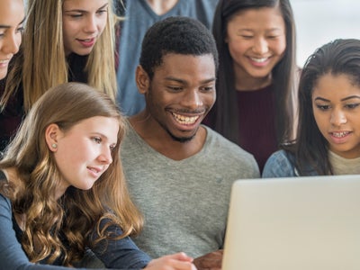 La Fondation SFR lance un Appel à Projets Numérique Solidaire