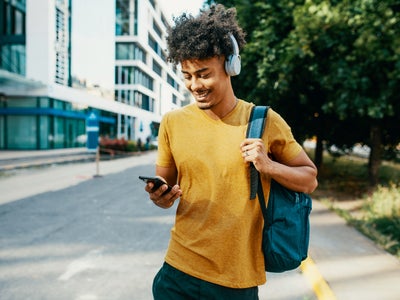 Promos d'été : craquez pour un smartphone reconditionné à prix doux chez SFR