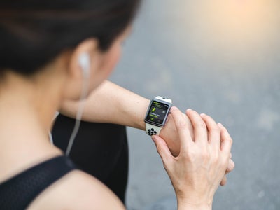 Comment choisir entre l’Apple Watch et le Xiaomi Mi Band ?