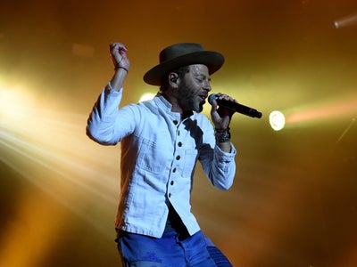 À côté de toi : découvrez le nouvel hymne des Enfoirés