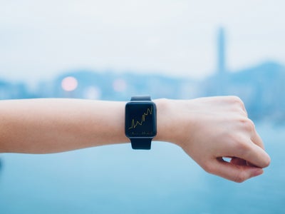 Les montres connectées capables de diagnostiquer Parkinson 7 ans avant les médecins ?