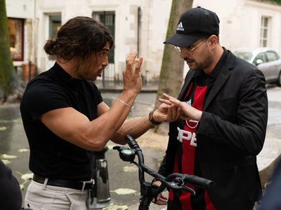 Nouveaux riches : le nouveau film de Julien Royal débarque sur Netflix