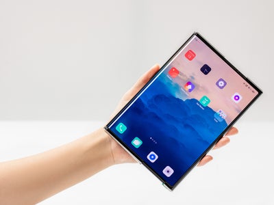 OPPO dévoile le smartphone du futur à écran enroulable