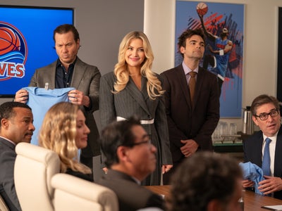 La Meneuse : la série sur l'univers du basket avec Kate Hudson arrive sur Netflix