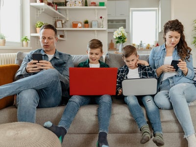 SFR Multi : des avantages en regroupant vos abonnements SFR !