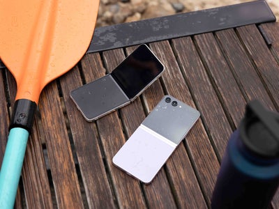 Le Samsung Galaxy Z Flip5 est-il vraiment résistant ? Un internaute fait le test !