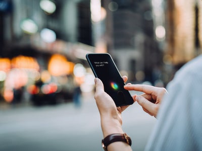 iPhone : comment changer le nom de Siri ?