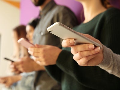 Bon plan SFR : un forfait smartphone offert pour les clients box