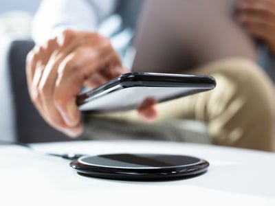 Quels smartphones sont compatibles avec la charge sans fil ?