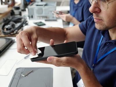 Reconditionné : quelles différences entre un smartphone en "parfait état" et "très bon état" ?