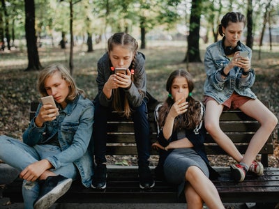 Vérification d’âge en ligne : la France va tester une nouvelle application